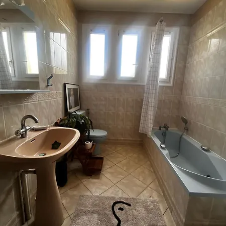 Cyrus House - Maison Complete 90m2
