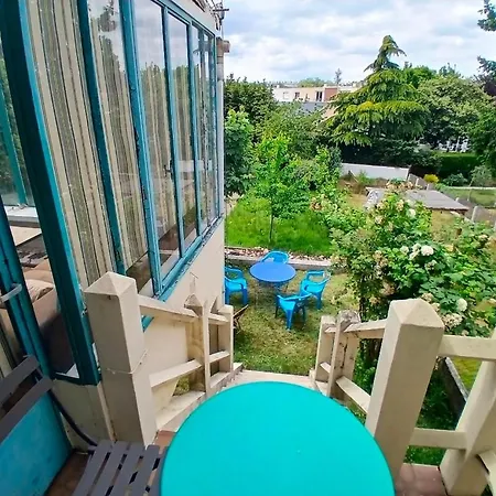 Rum i privatbostad Cyrus House - Maison Complete 90m2 *